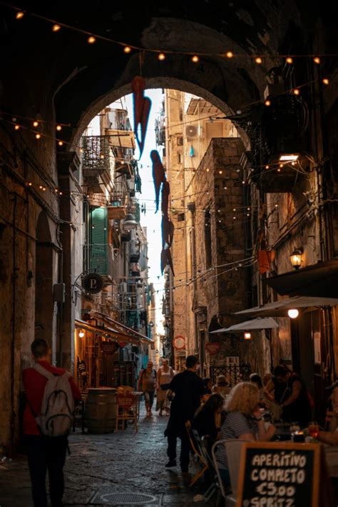 The Magic Hour: Naples' Lights create a Captivating Atmosphere